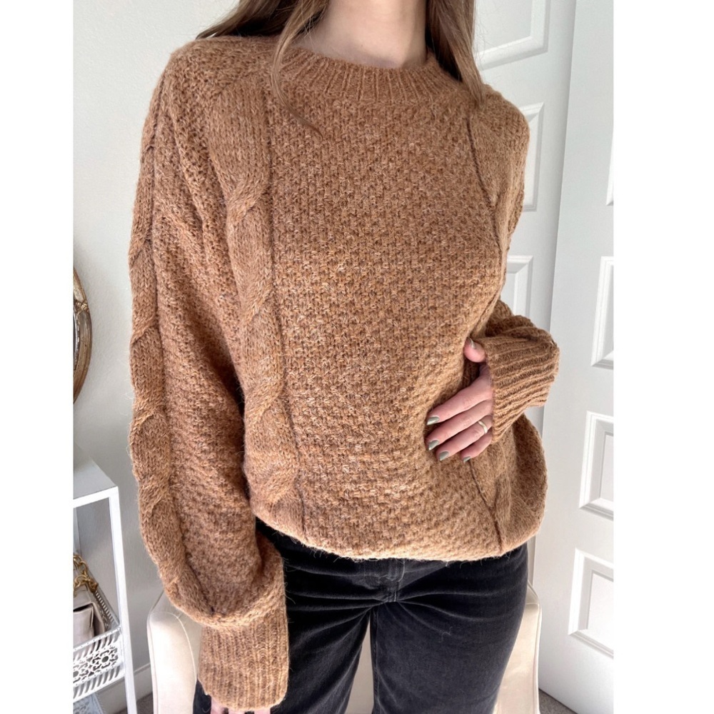 In Loom Tan Camel Brown Chunky Cable Knit Wool Sweater Size S NWT